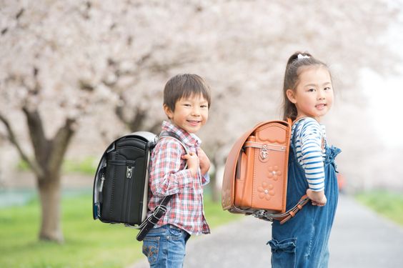 Cặp chống gù Lưng Nhật Bản giúp trẻ thoải mái khi đeo